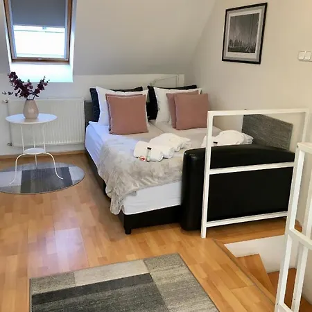 Lake Apartment Heviz
